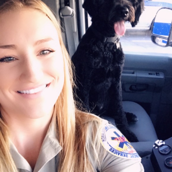 Meet your Posher, Taylar - Picture 1 of 3